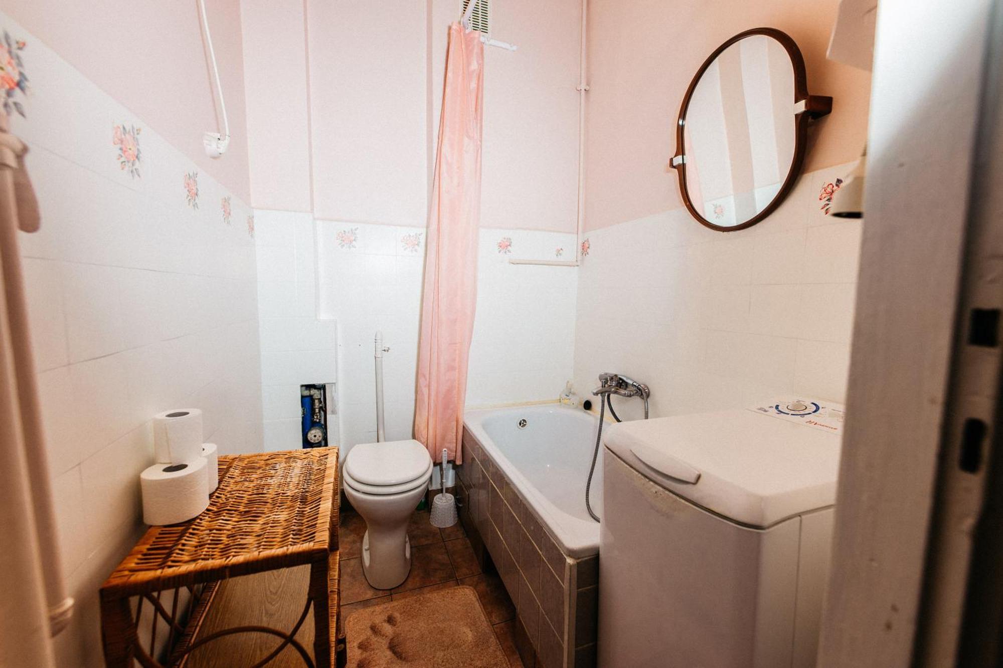 Feel The Old Socialist Style Apartment Красков Екстериор снимка