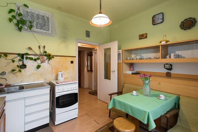 Feel The Old Socialist Style Apartment Красков Екстериор снимка